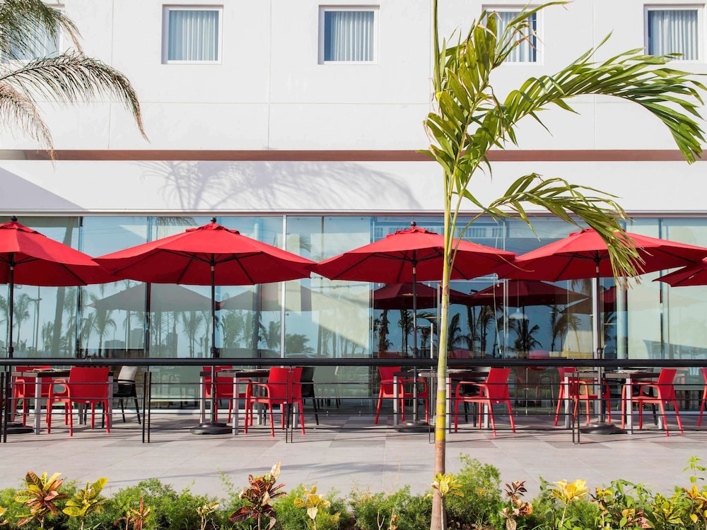 Ibis Mazatlan Marina 2/44