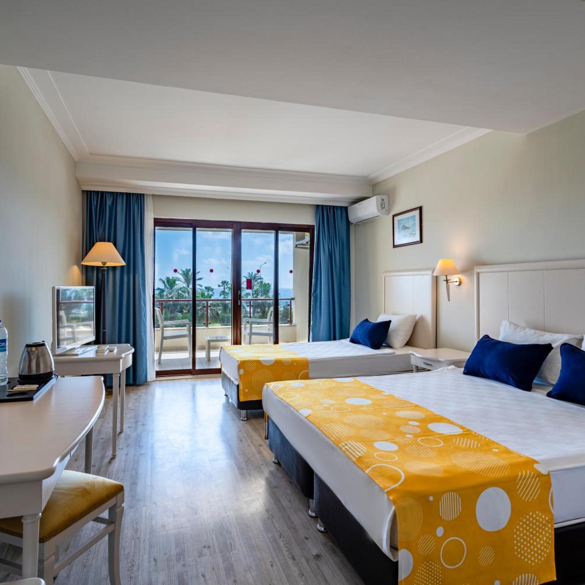 FAMILY ROOM SEAVIEW