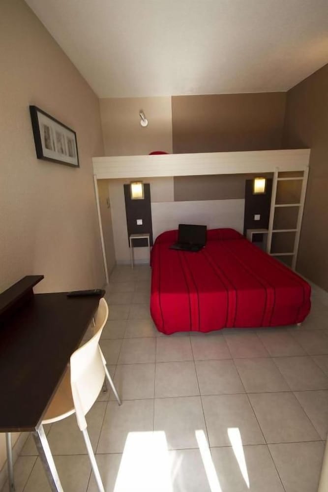 Brit Hotel Essentiel Sete Balaruc 33/50