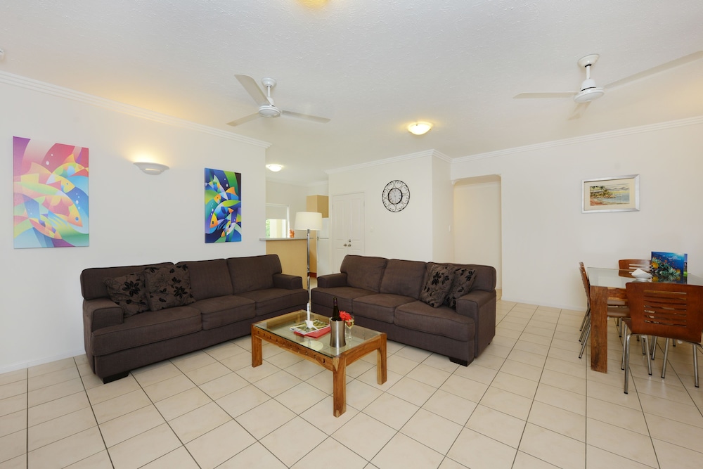 Central Plaza Port Douglas 37/63