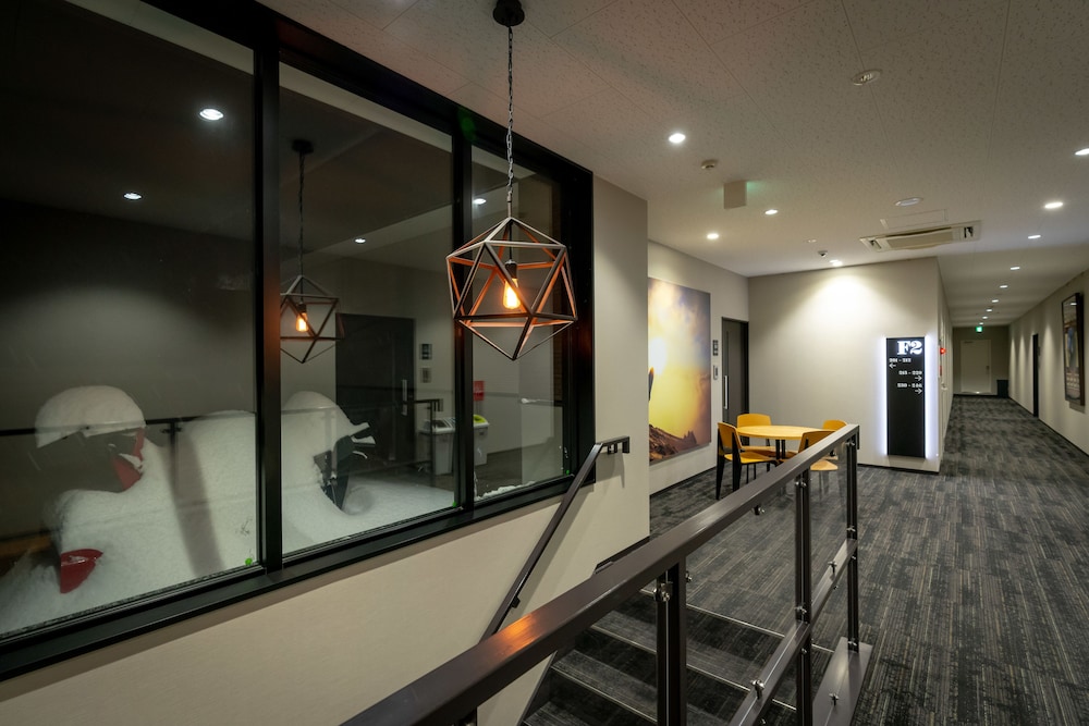 THE LODGE MOIWA 834 43/56