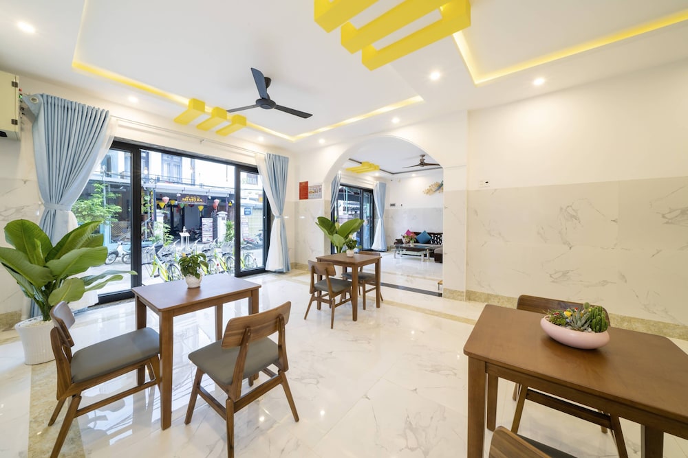 Q Villa Hoi An 38/43
