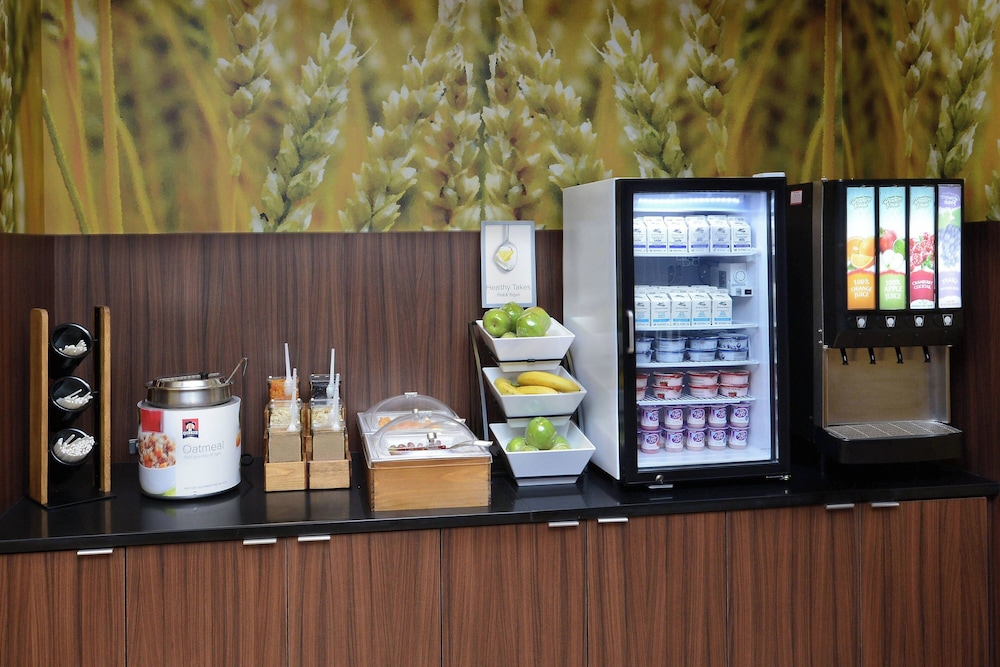 Fairfield Inn & Suites By Marriott Raleigh Capital Blvd./I-540 17/49