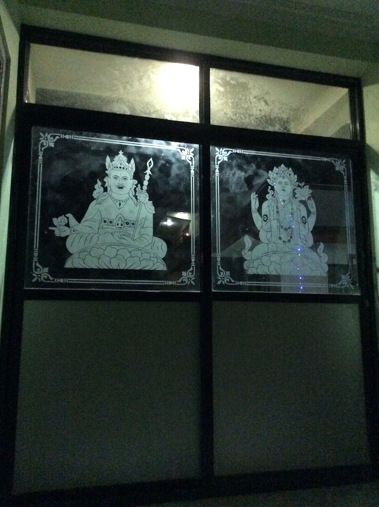 Asian Himalaya Home Stay 8/21