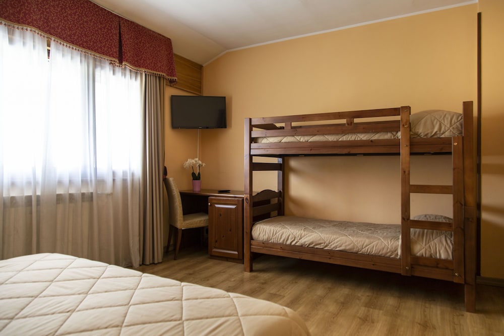 GRAND HOTEL DEL PARCO 34/62
