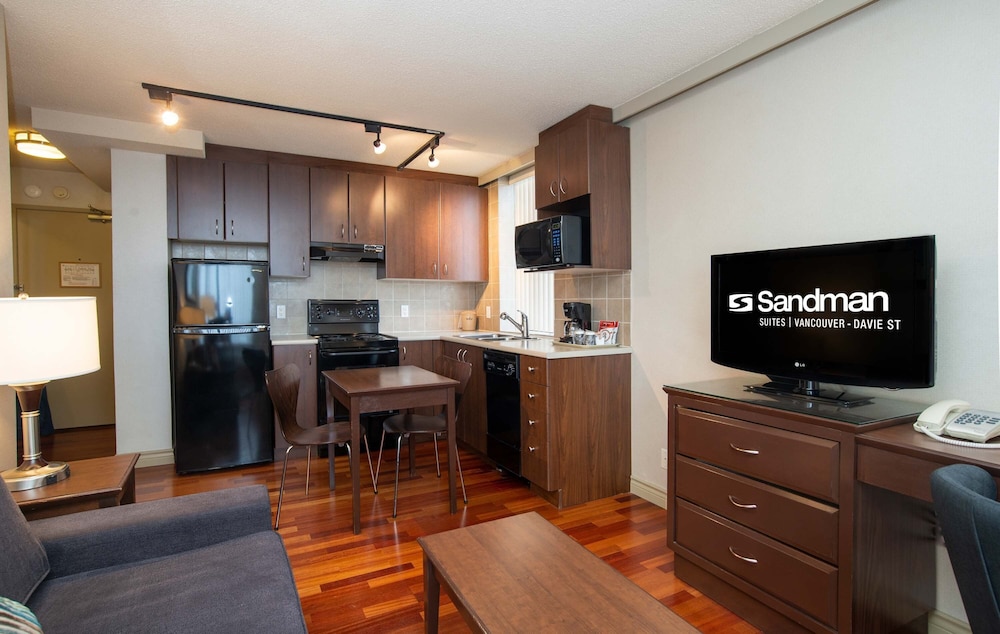Sandman Suites Vancouver Davie Street 32/43