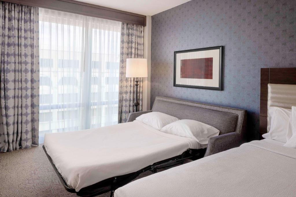 DELUXE, 2 QUEEN BEDS, SOFA, ACCESSIBLE