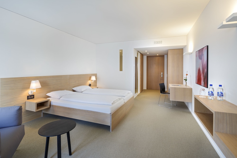 NEWSTAR SWISS QUALITY HOTEL 7/31