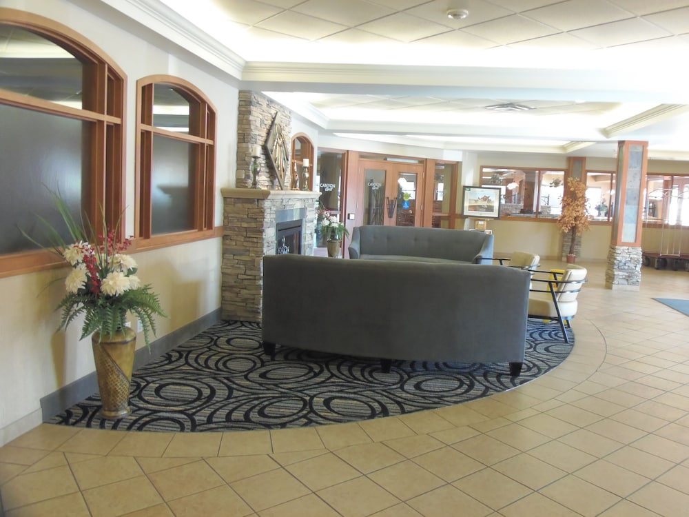 Rosslyn Inn & Suites, SureStay Collection by Best Western 4/48