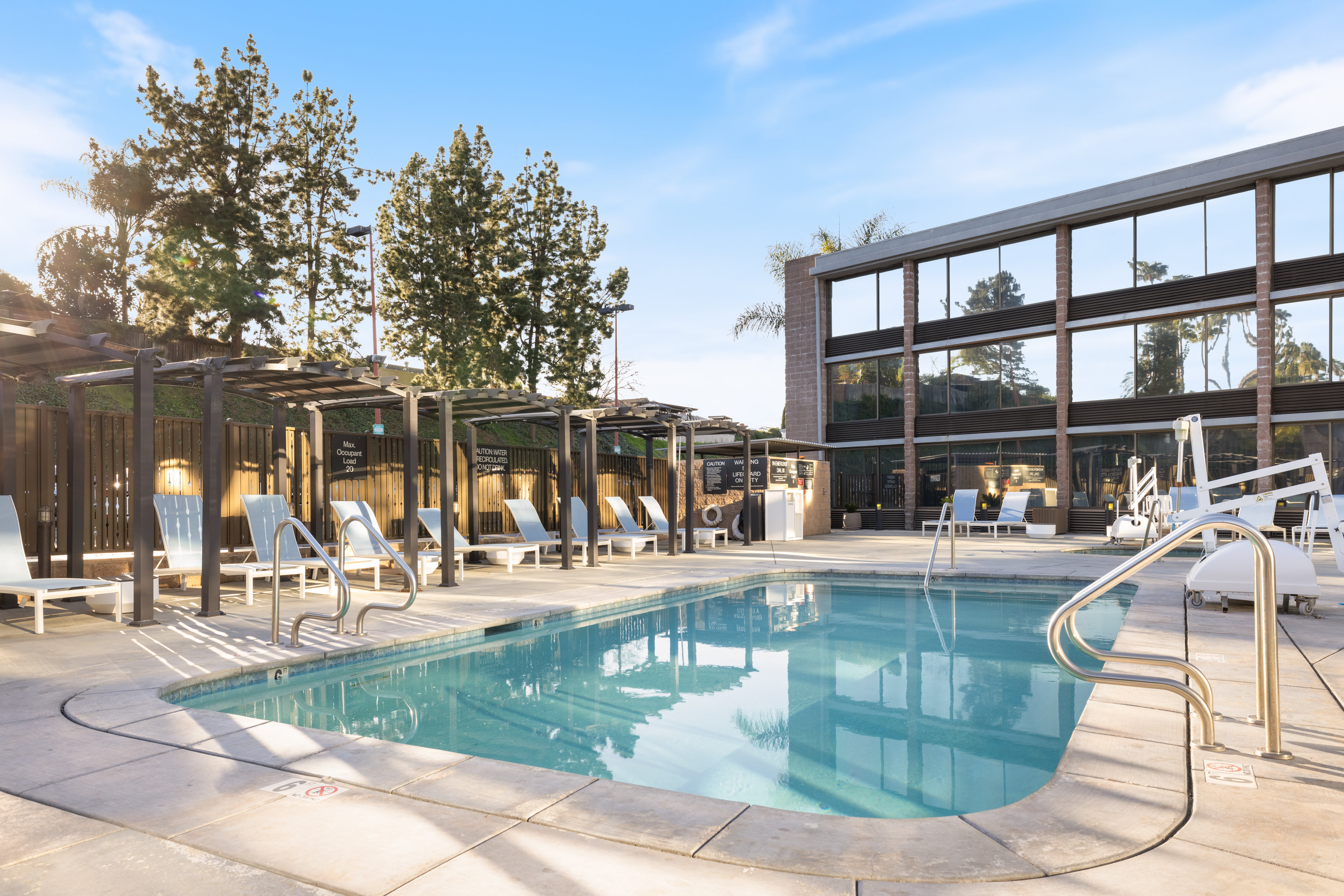 The Hills Hotel in LAGUNA HILLS - CA