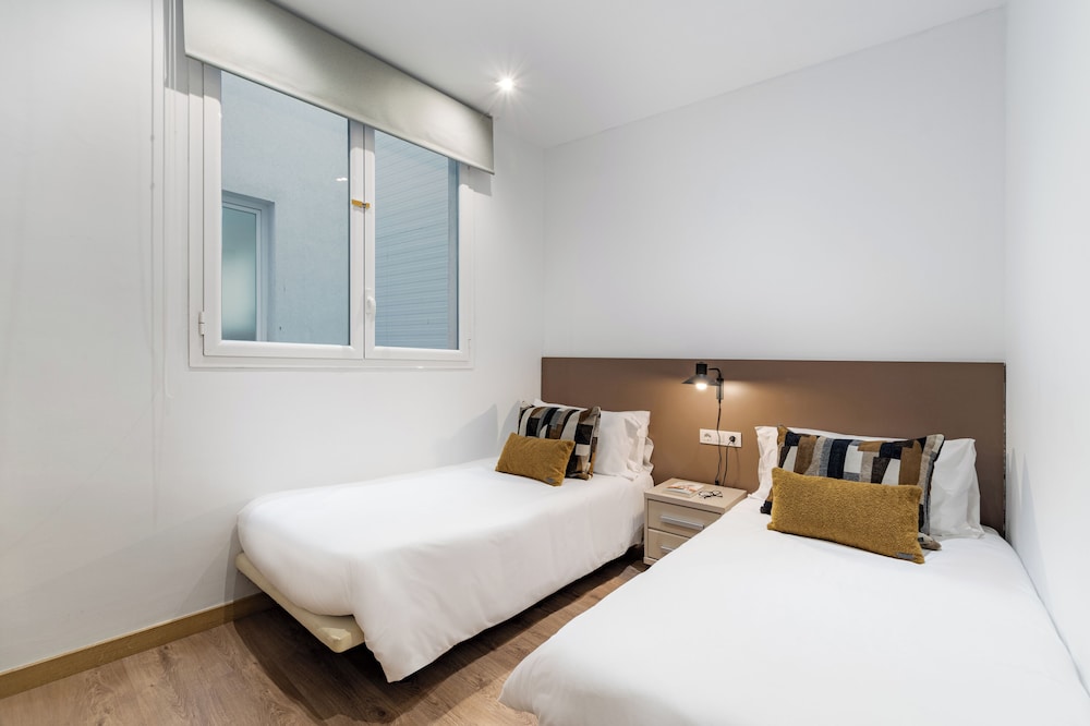 3 BEDROOMS, SUPERIOR, APARTMENT