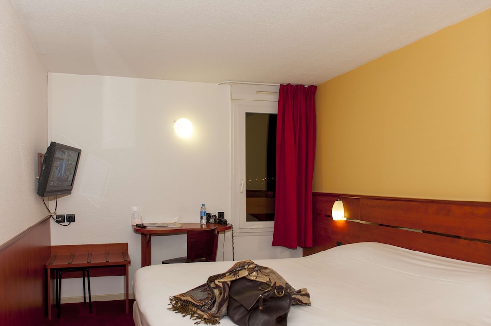 Brit Hotel Agen - L Aquitaine 14/53