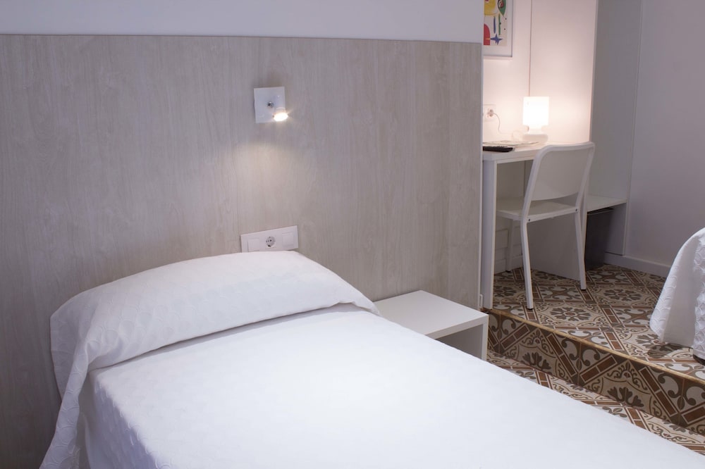 Hostal Nova 25/64
