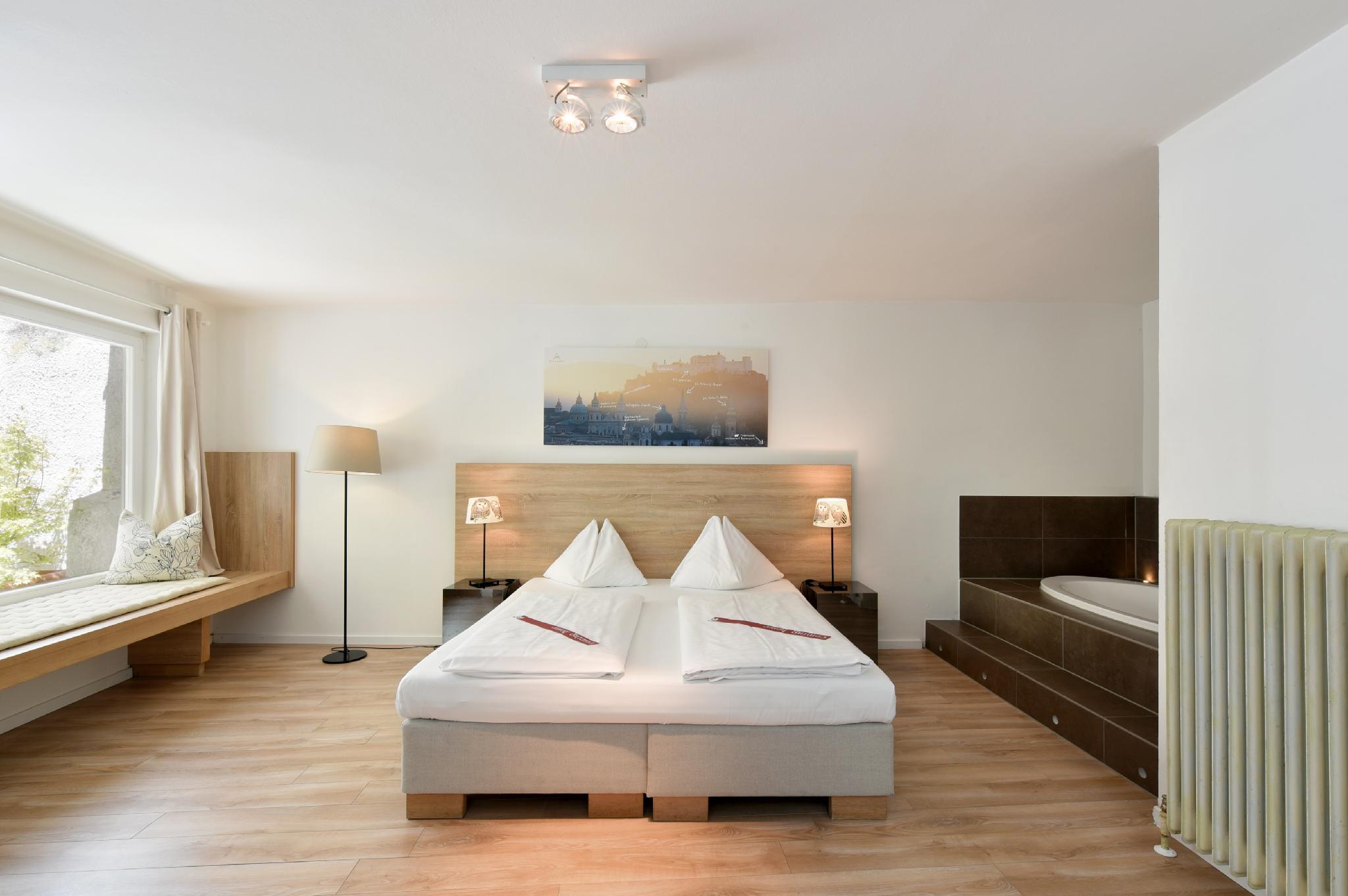 Boutique, Double Bed