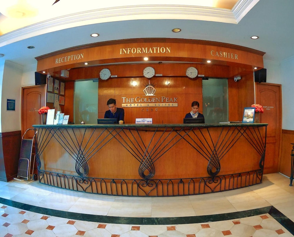 Lobby at Golden Peak Hotel and Suites powered by Cocotel, CEBU
