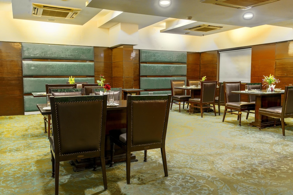 RNB SELECT BANJARA HILLS 38/45
