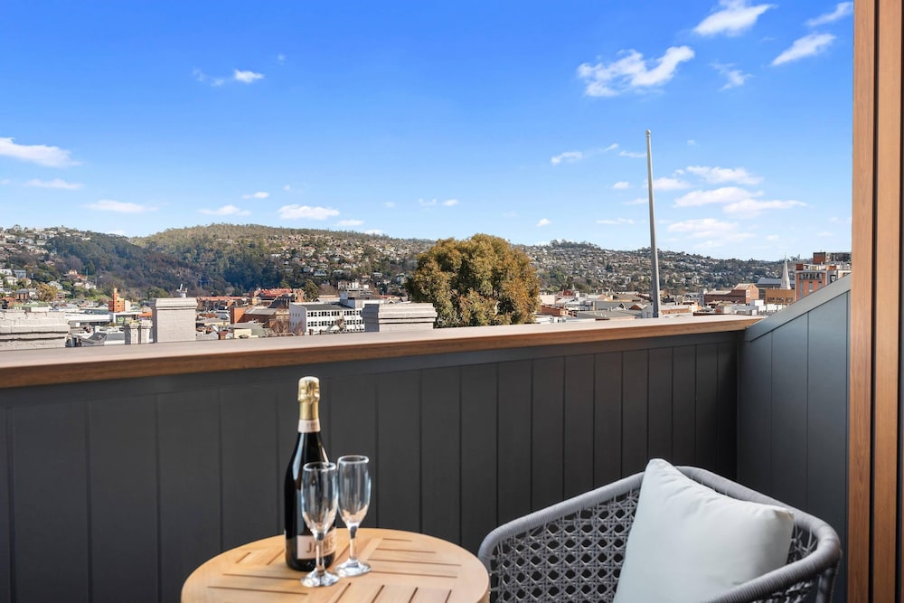 The George Hotel Launceston 25/39