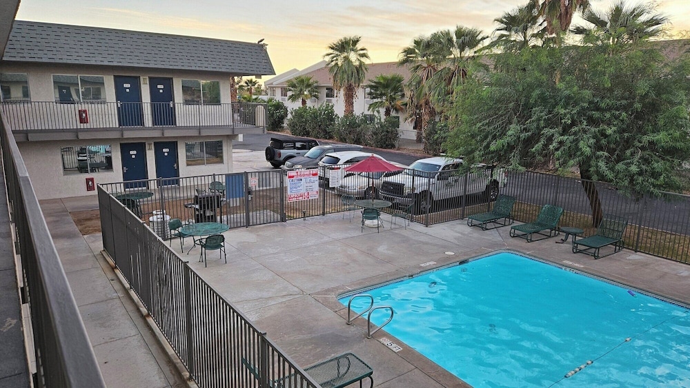 Motel6 Blythe, CA 58/65