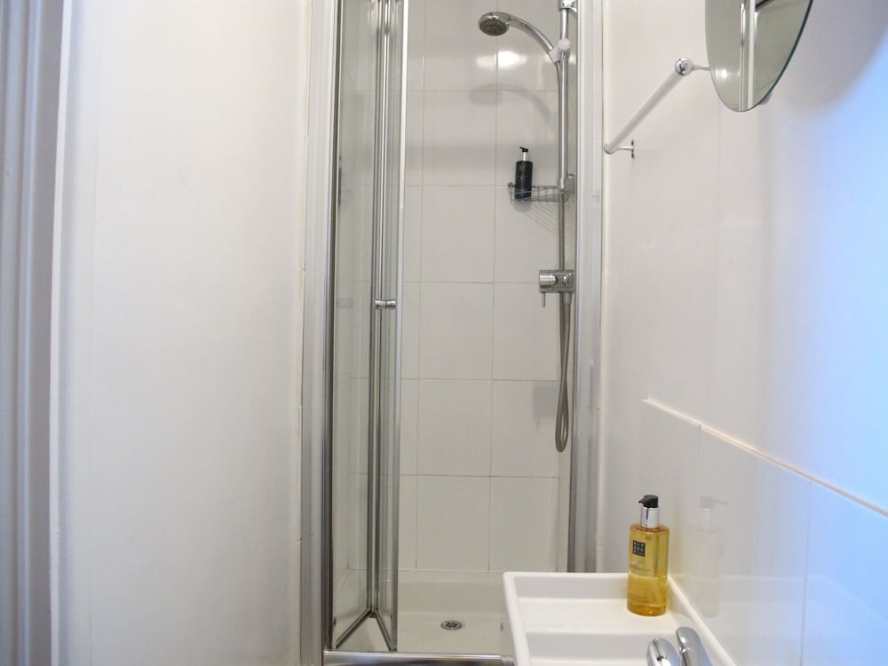 Melcombe Villa Guesthouse 22/24