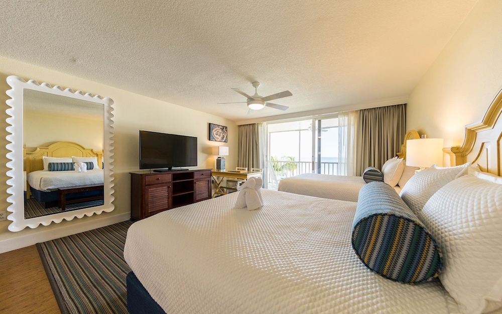 Pink Shell Beach Resort & Marina 14/40