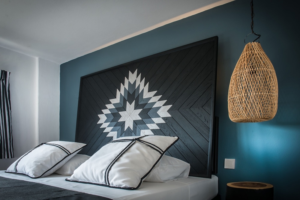 Indigo Suites Collection 20/50