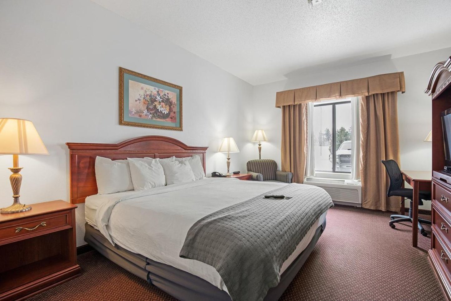 Usa Stay Hotel and Suites 12/48