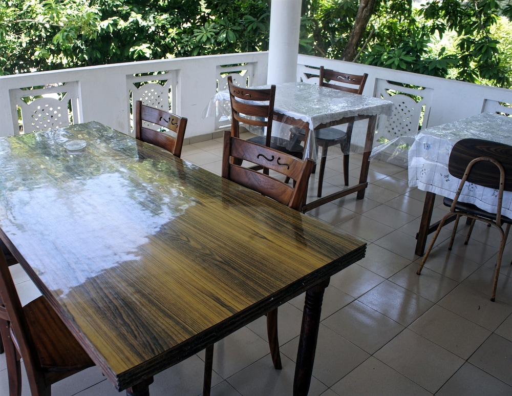Sams Guest House 22/36
