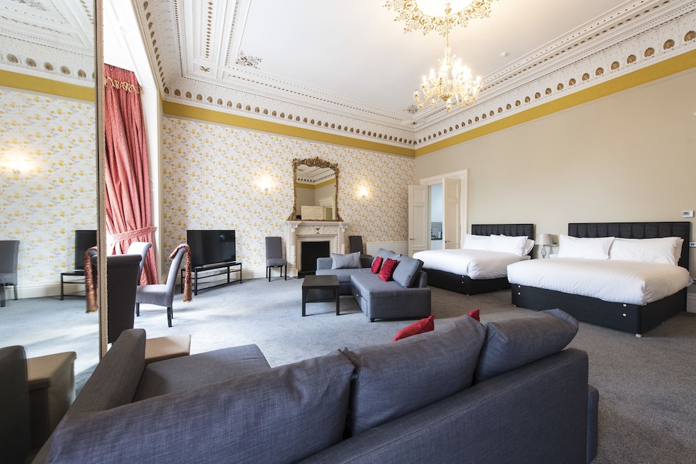 Grosvenor Suites 32/46