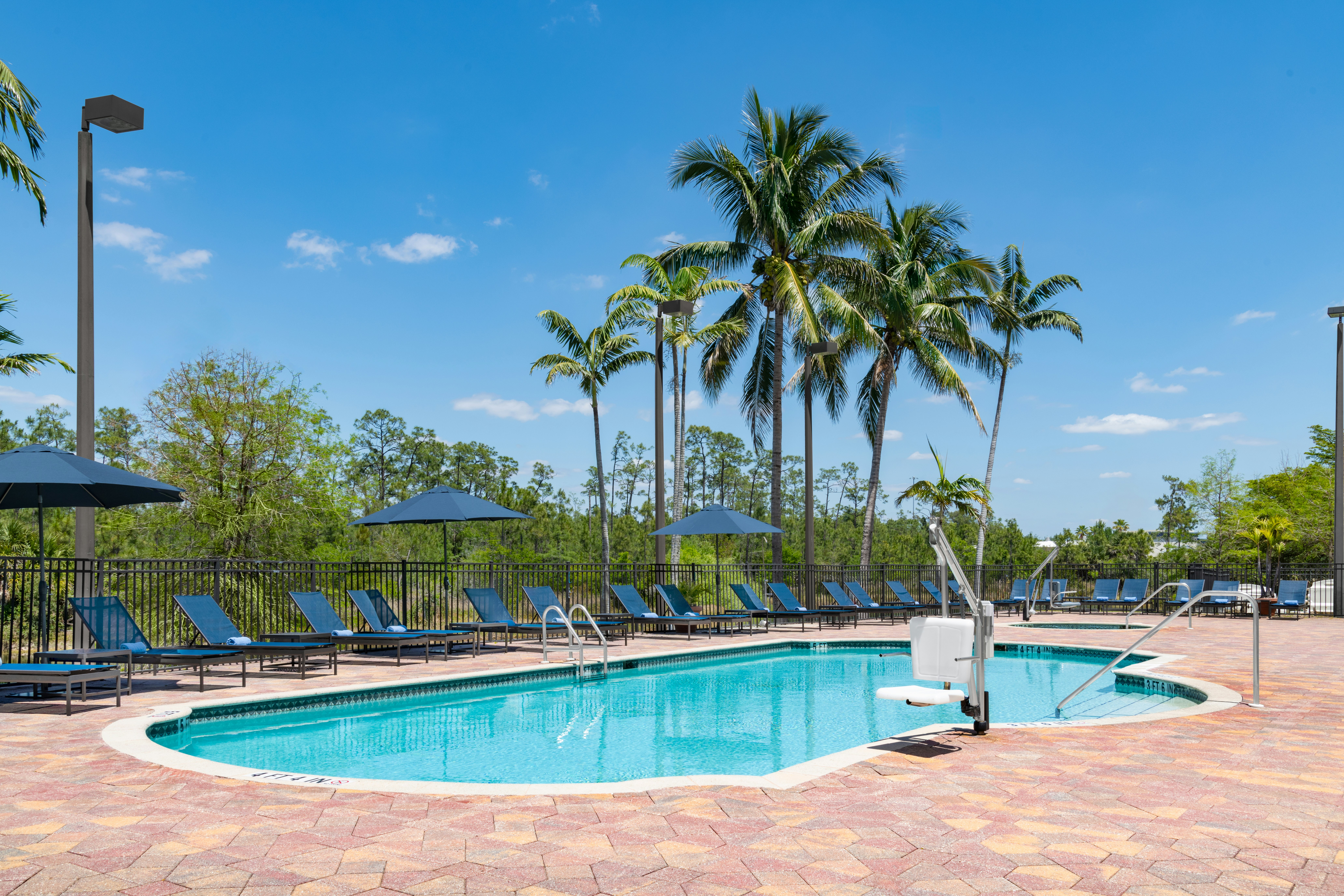 Embassy Suites by Hilton Fort Myers Estero 32/34