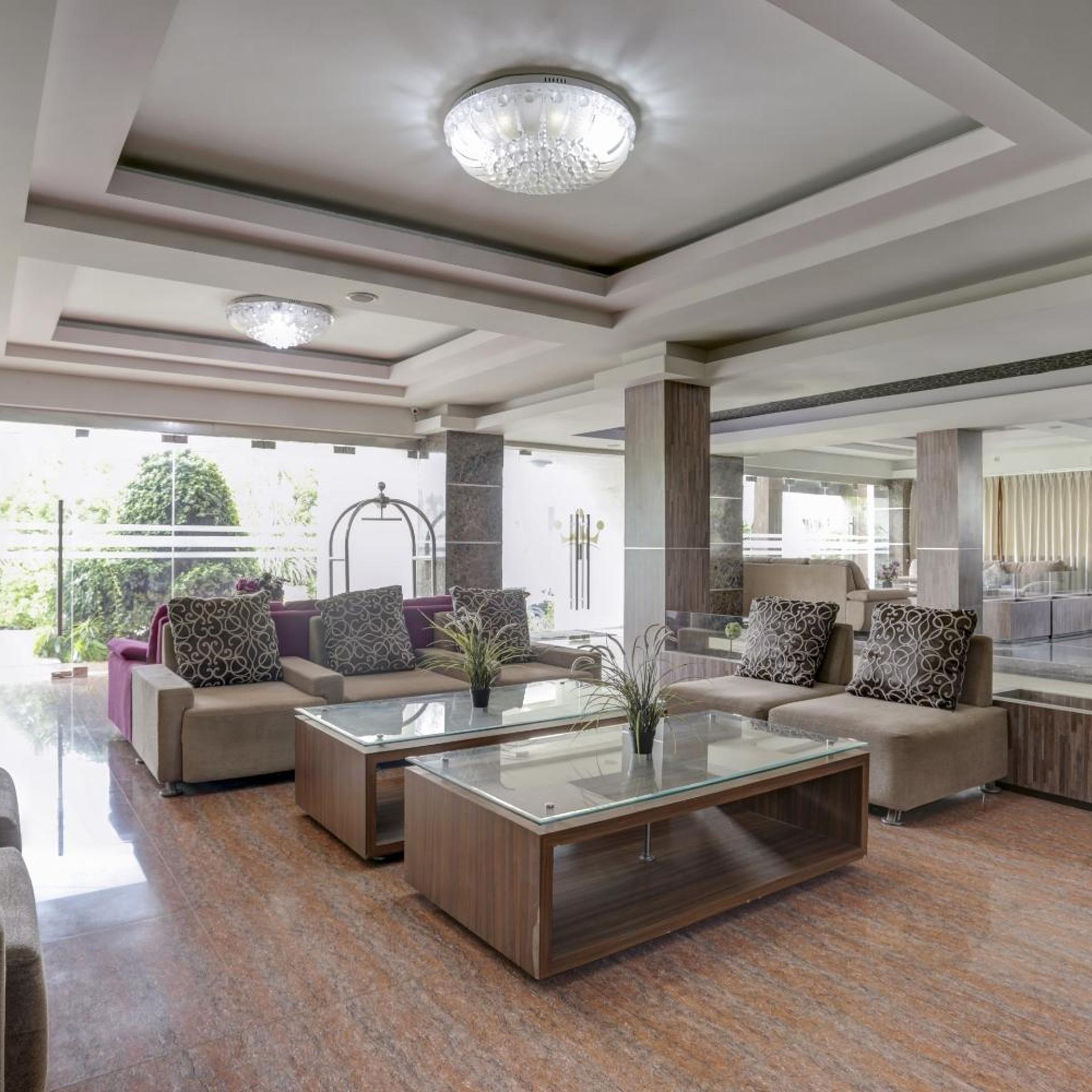 Townhouse Oak Princess Keisha 26/50