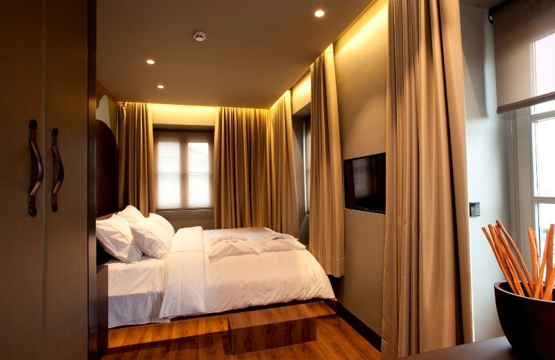 Superior, Single, Twin Beds