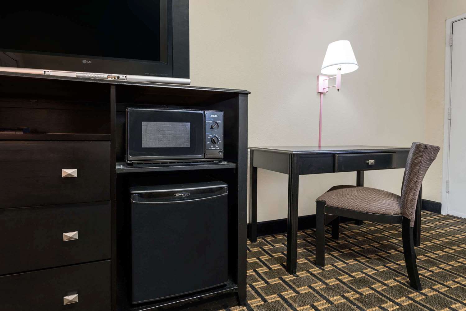 Super 8 by Wyndham Decatur/Lithonia/Atl Area 17/21