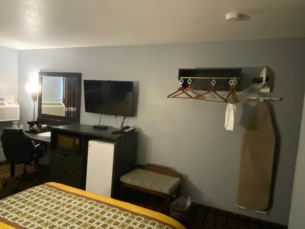 Faribault Hometown Inn & Suites 31/41