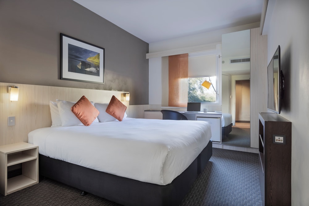 ibis Auckland Ellerslie 22/74