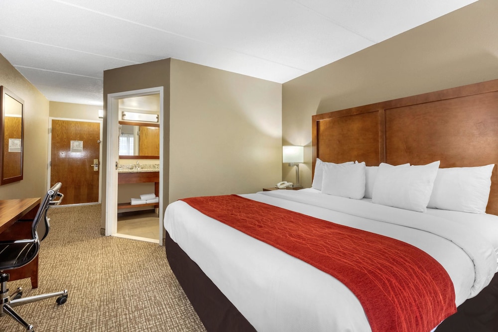 Comfort Inn & Suites Hamilton Place 9/39