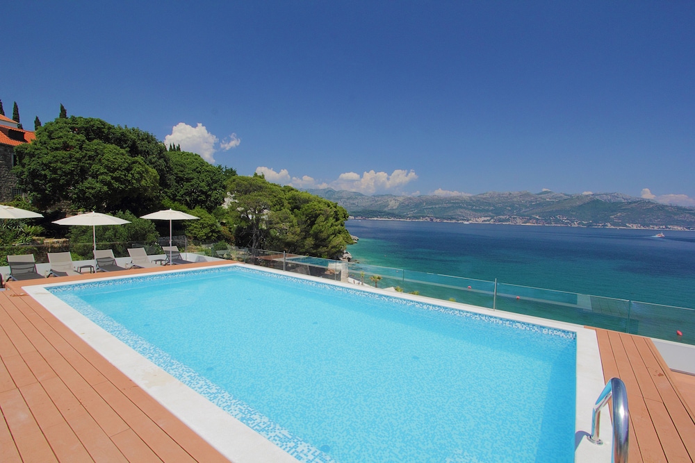 Kalamota Beach House 28/68