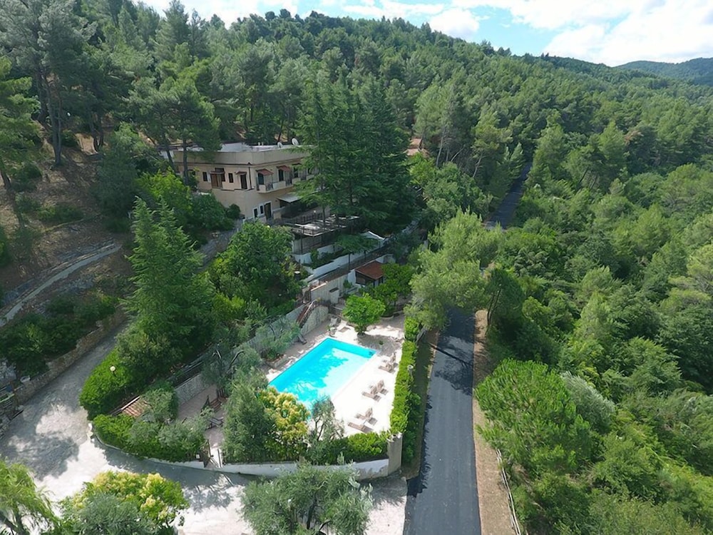 Agriturismo Fara Del Falco 46/50