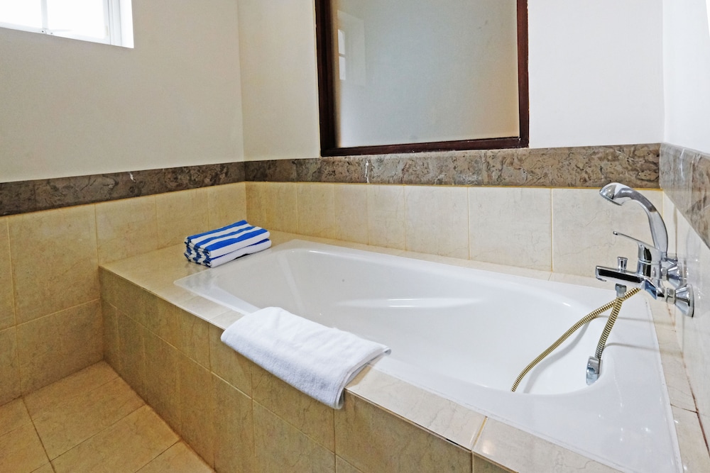 The Bellezza Suites Jakarta 48/50