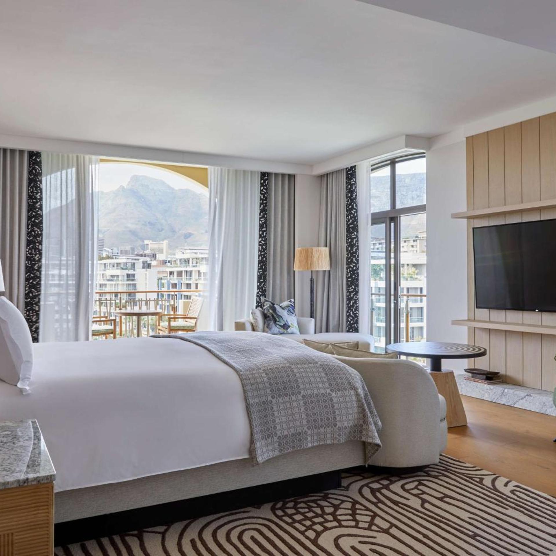 Marina, 1 Bedroom, Suite, King Bed