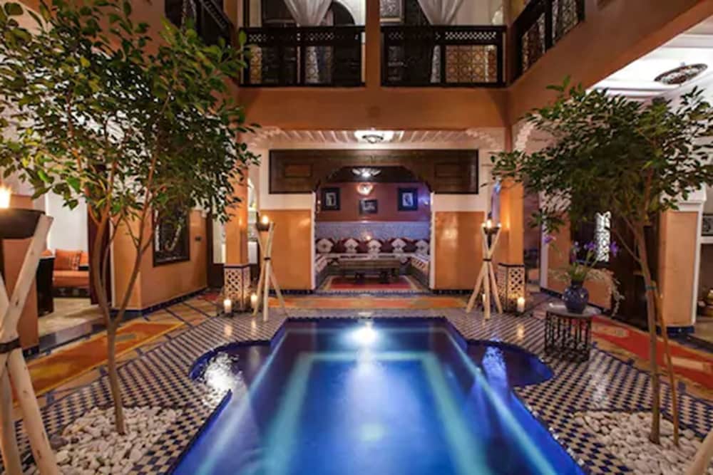 Riad Alaka 33/50