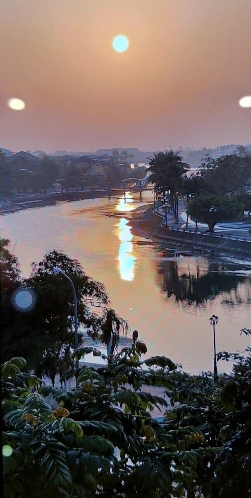 River Suites Hoi An Hotel 68/73