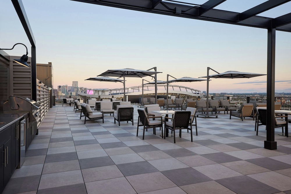 Courtyard by Marriott Denver Downtown West 37/41