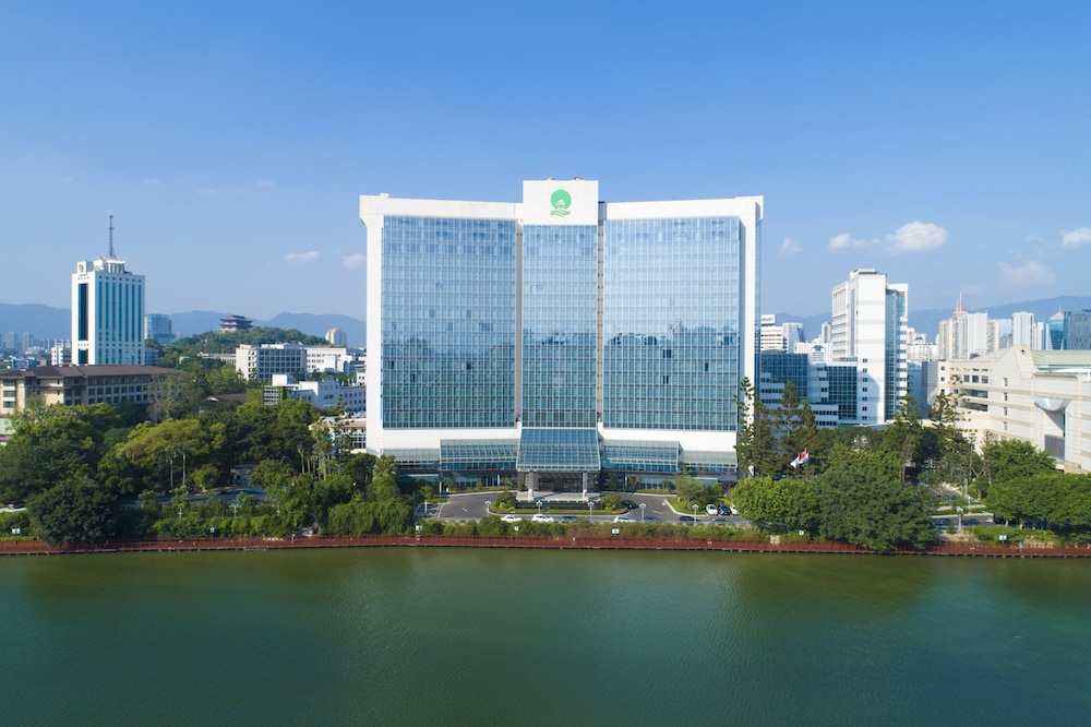Fuzhou Lakeside Hotel 2/48