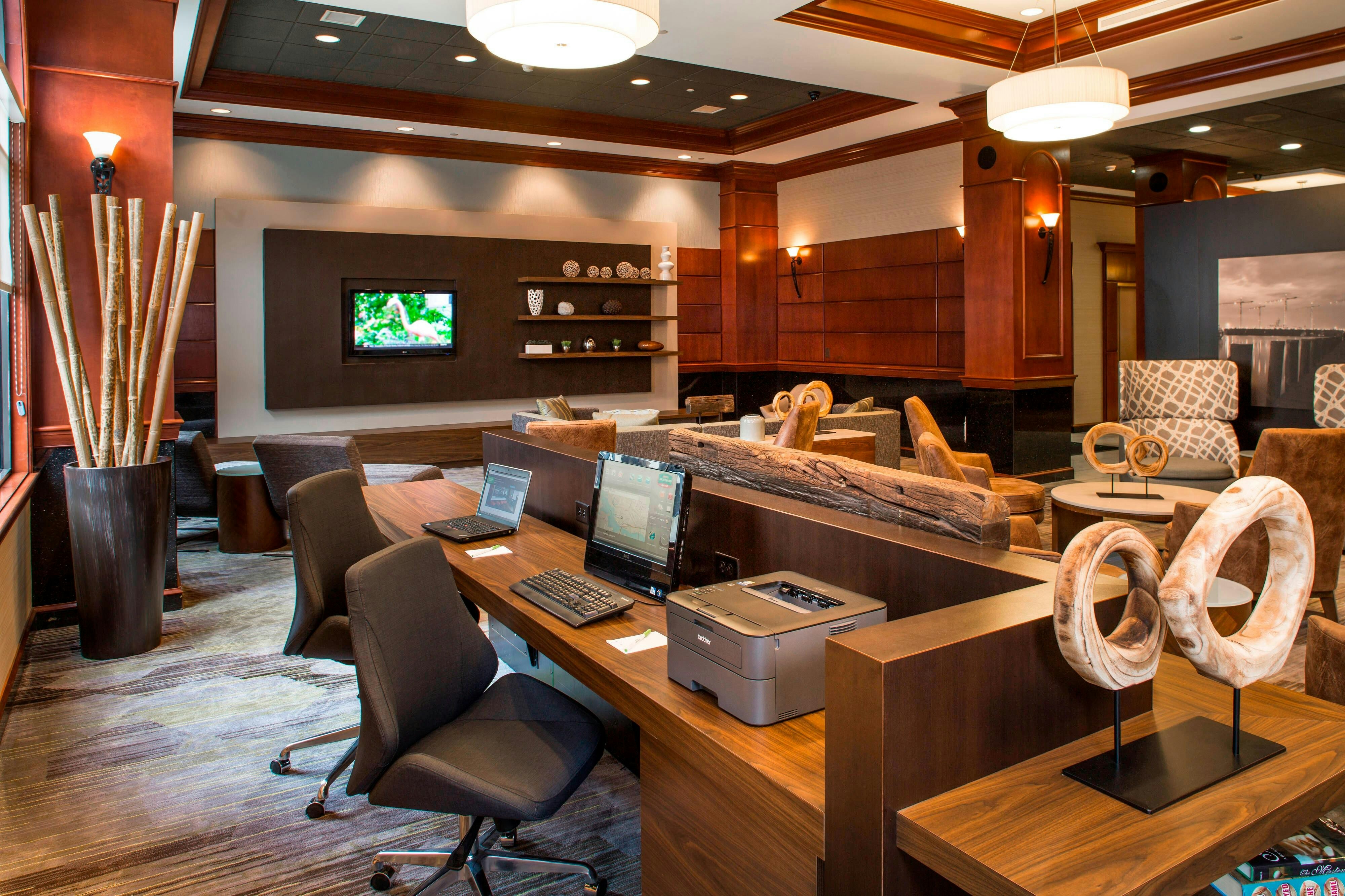 Courtyard by Marriott Norfolk Downtown 40/44