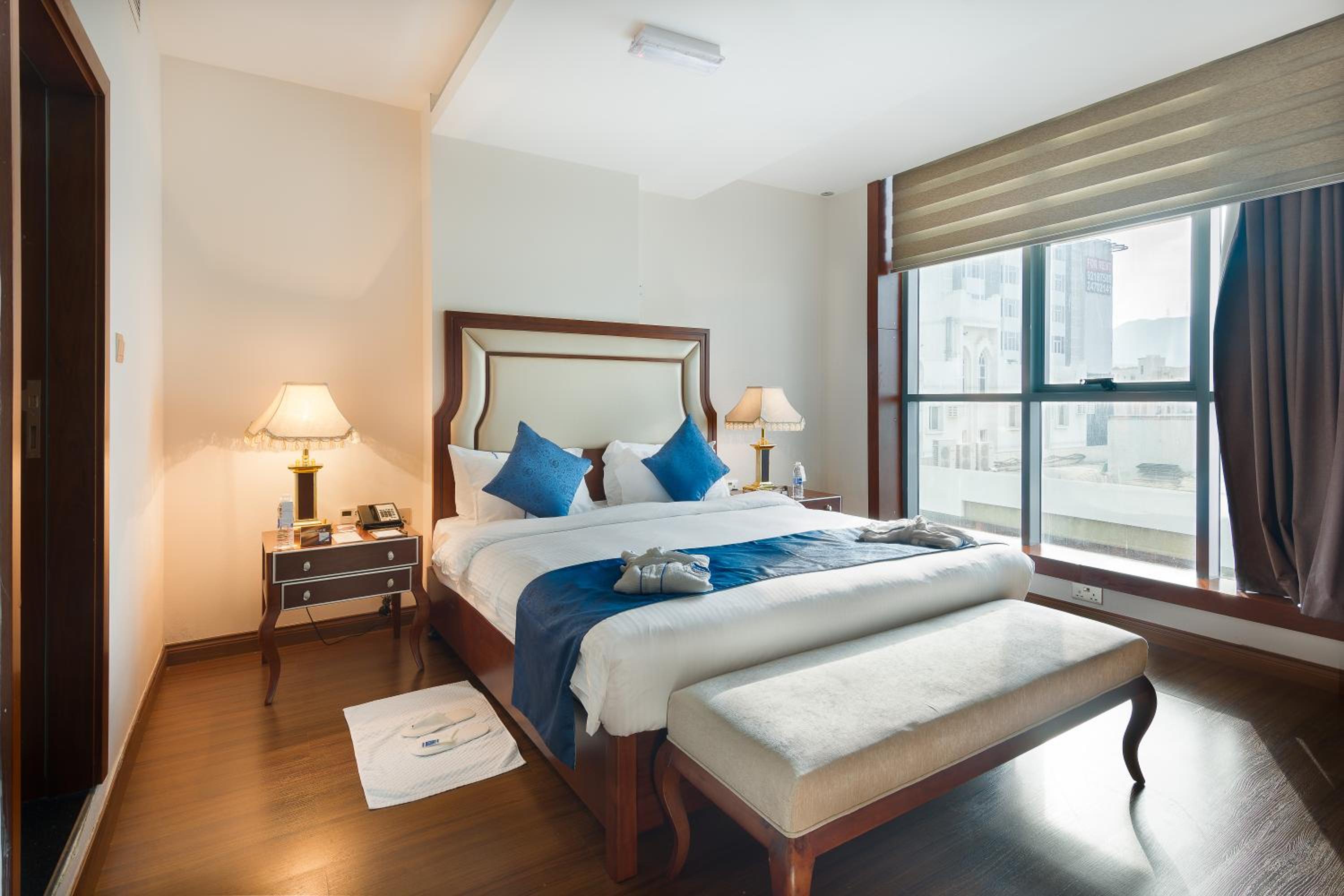 Plaza, Junior Suite