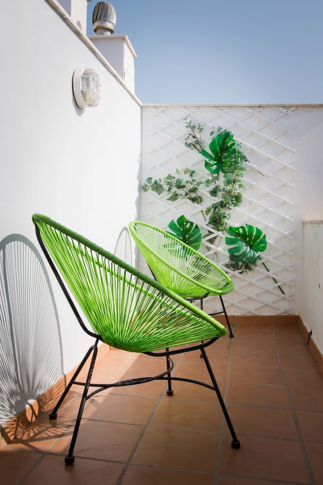 HOLIDAYS2MALAGA STUDIOS JUAN DE MENA 54/67
