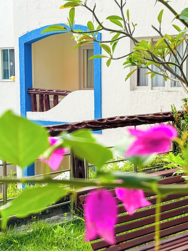 Hotel Areia de Ouro 68/74