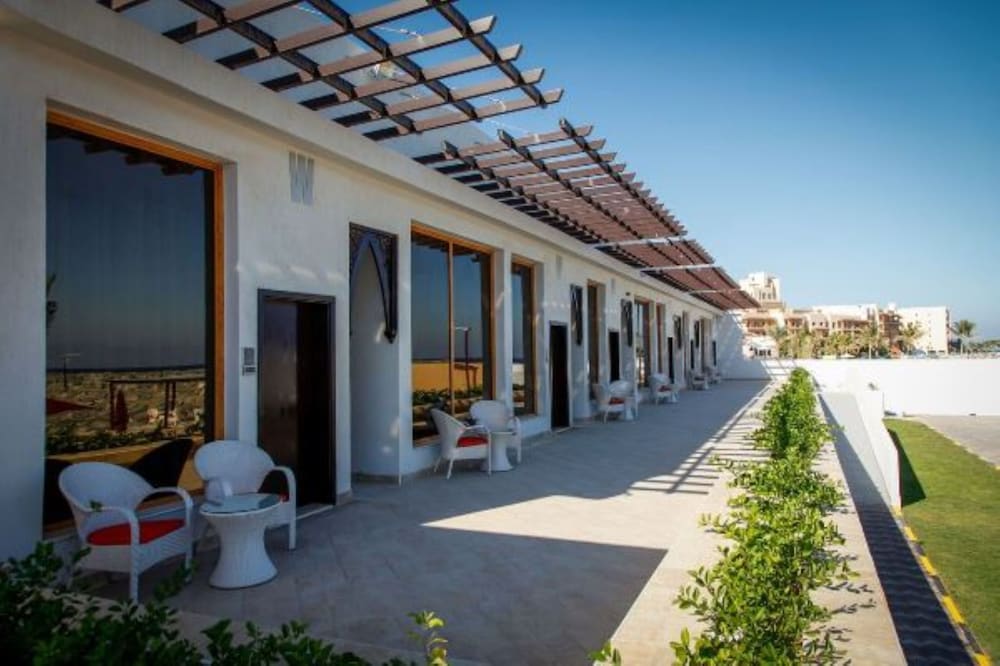 Mirage Bab Al Bahr Beach Hotel 37/44