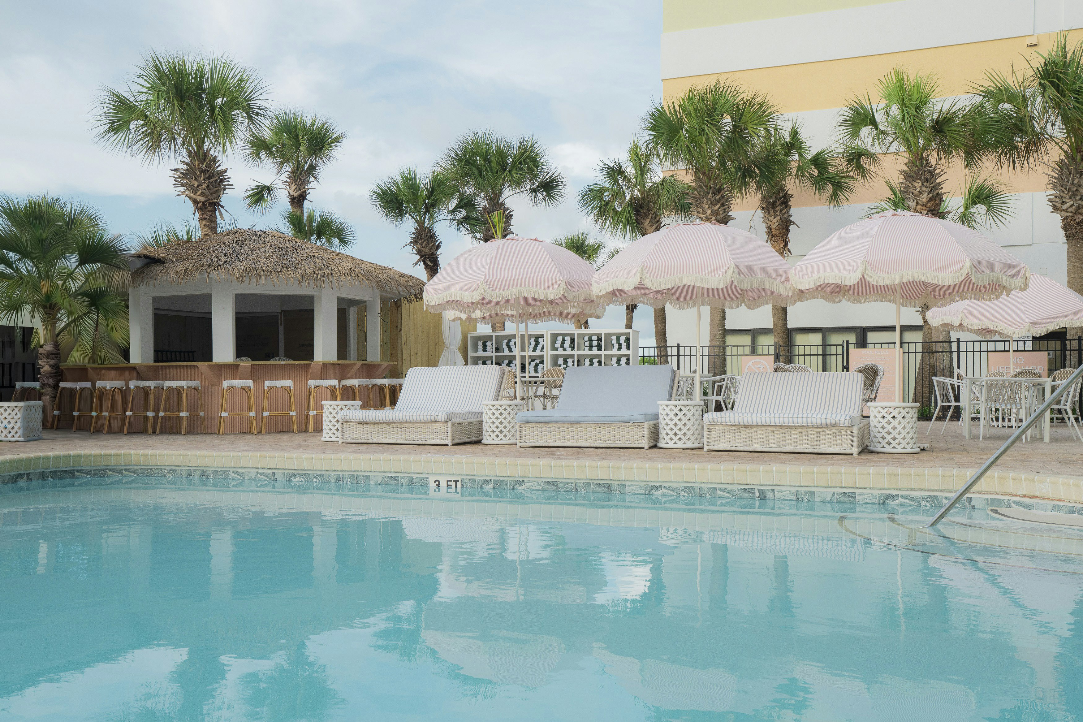 Sandcastle Oceanfront Resort At The Pavilion 46/50