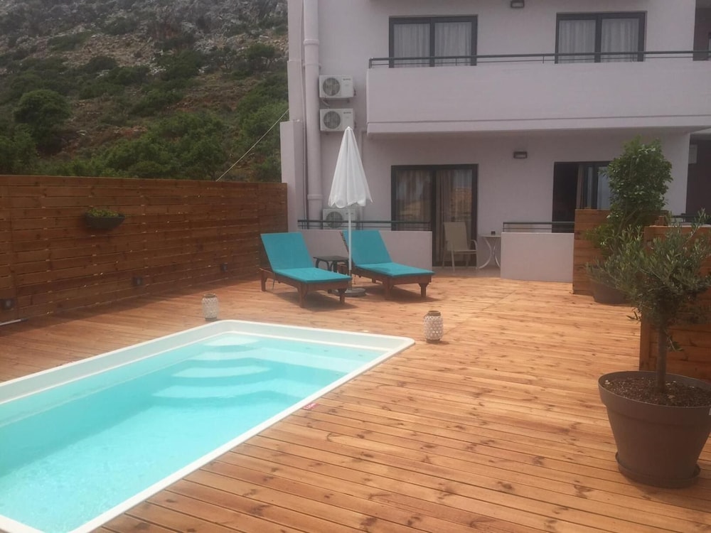 Katrin Suites - Adults Only 40/50